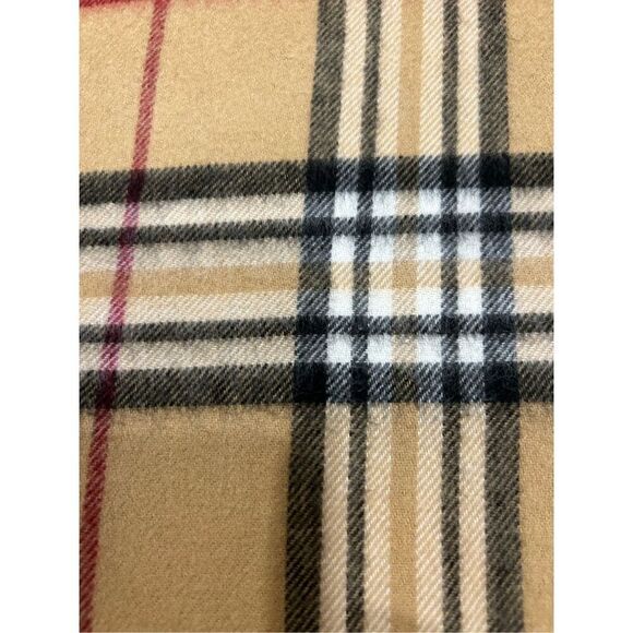 V. Fraas Exploded Plaid Cashmink in iconic plaid pattern,  Scarf neck warmer. Un - Picture 5 of 5